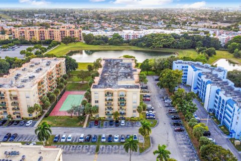 Copropriété à vendre à Miami, Floride: 2 chambres, 80.82 m2 № 1993336 - photo 5