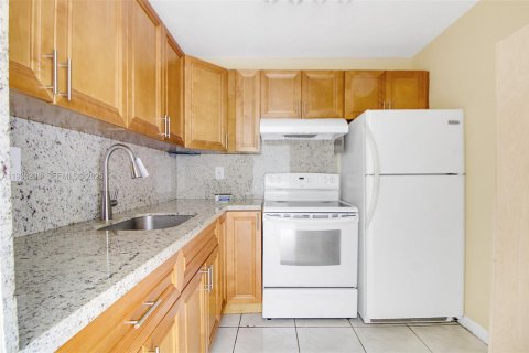 Copropriété à vendre à Miami, Floride: 2 chambres, 80.82 m2 № 1993336 - photo 15