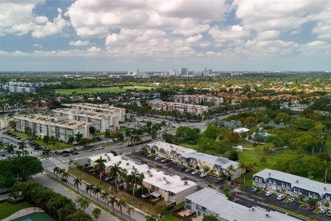 Condo in Hallandale Beach, Florida, 1 bedroom  № 1923631 - photo 14