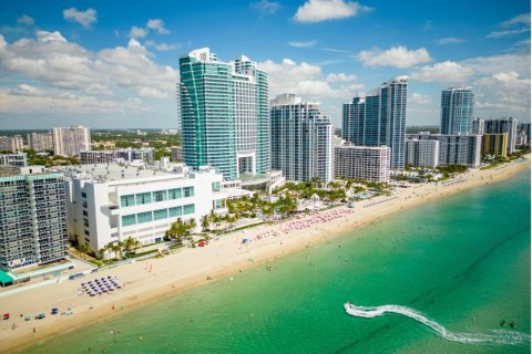 Condo in Hallandale Beach, Florida, 1 bedroom  № 1923631 - photo 4