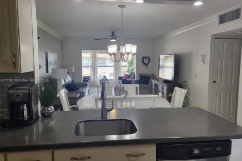 Copropriété à vendre à Lauderdale Lakes, Floride: 2 chambres, 87.7 m2 № 1978399 - photo 9