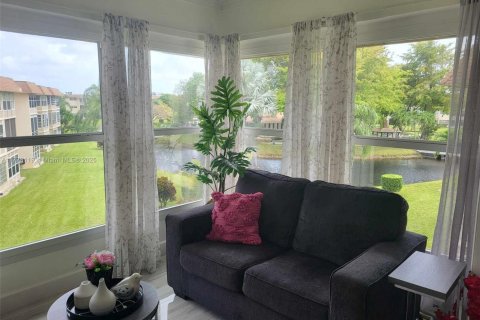 Copropriété à vendre à Lauderdale Lakes, Floride: 2 chambres, 87.7 m2 № 1978399 - photo 4