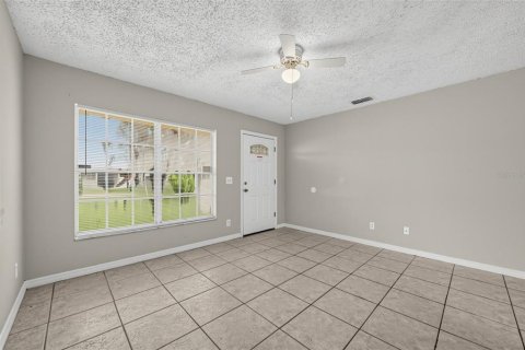 Villa ou maison à vendre à Kissimmee, Floride: 3 chambres, 122.72 m2 № 2400069 - photo 28