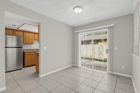 Villa ou maison à vendre à Kissimmee, Floride: 3 chambres, 122.72 m2 № 2400069 - photo 21