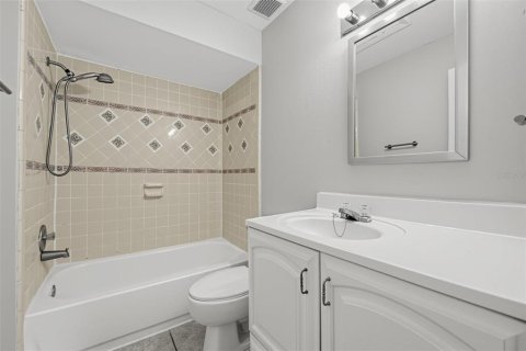 Villa ou maison à vendre à Kissimmee, Floride: 3 chambres, 122.72 m2 № 2400069 - photo 3