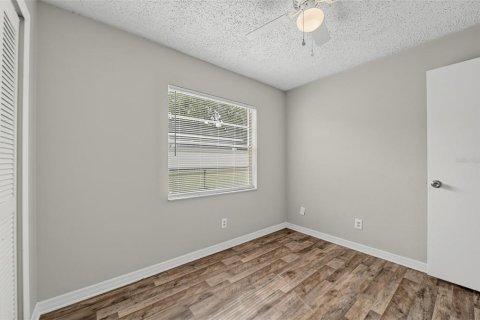 Villa ou maison à vendre à Kissimmee, Floride: 3 chambres, 122.72 m2 № 2400069 - photo 6