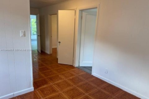 Villa ou maison à louer à Fort Lauderdale, Floride: 3 chambres № 2008929 - photo 3