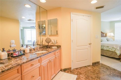 Condo in Clearwater, Florida, 3 bedrooms  № 1529290 - photo 18