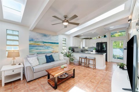 Casa en venta en Sarasota, Florida, 2 dormitorios, 92.9 m2 № 1567506 - foto 12