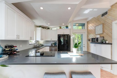 Casa en venta en Sarasota, Florida, 2 dormitorios, 92.9 m2 № 1567506 - foto 8