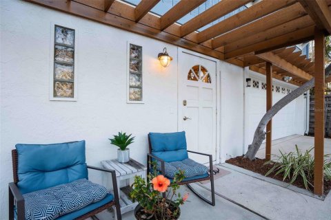 Casa en venta en Sarasota, Florida, 2 dormitorios, 92.9 m2 № 1567506 - foto 3
