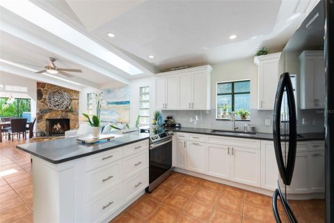 Casa en venta en Sarasota, Florida, 2 dormitorios, 92.9 m2 № 1567506 - foto 7