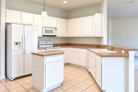 Villa ou maison à louer à Kissimmee, Floride: 4 chambres, 253.07 m2 № 2368960 - photo 6