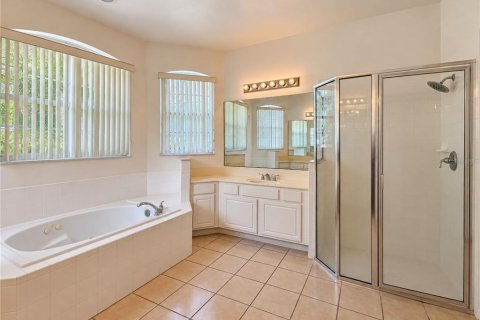 Villa ou maison à louer à Kissimmee, Floride: 4 chambres, 253.07 m2 № 2368960 - photo 16