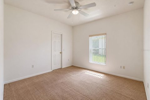 Villa ou maison à louer à Kissimmee, Floride: 4 chambres, 253.07 m2 № 2368960 - photo 12