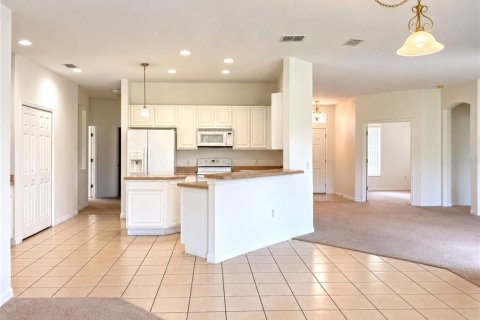 Villa ou maison à louer à Kissimmee, Floride: 4 chambres, 253.07 m2 № 2368960 - photo 7