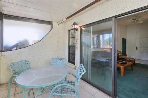 Condo in Palm Harbor, Florida, 2 bedrooms  № 1854577 - photo 5