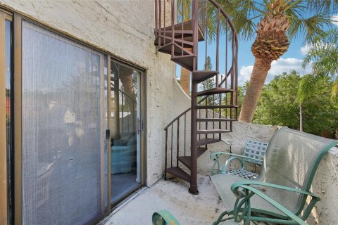 Condo in Palm Harbor, Florida, 2 bedrooms  № 1854577 - photo 15