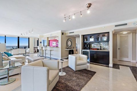 Copropriété à louer à South Palm Beach, Floride: 2 chambres, 186.45 m2 № 2169732 - photo 13