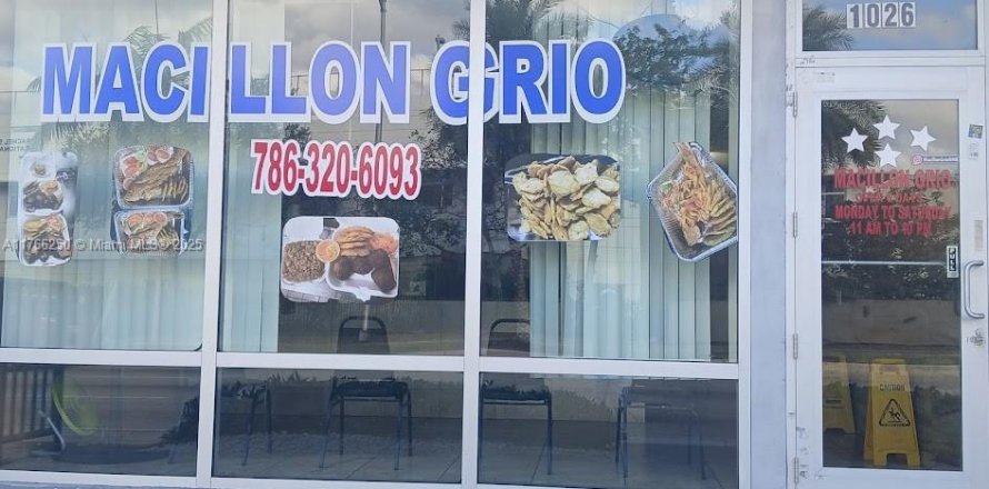 Propiedad comercial en North Miami Beach, Florida № 1959559