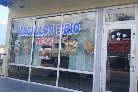 Propiedad comercial en venta en North Miami Beach, Florida № 1959559 - foto 2