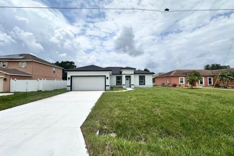 House in Poinciana, Florida 4 bedrooms, 163.97 sq.m. № 1846974 - photo 3