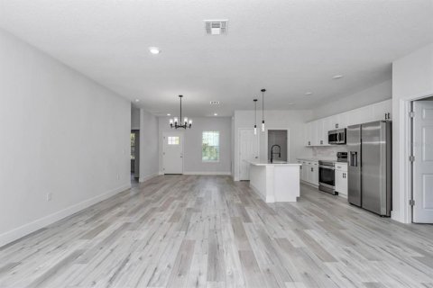 House in Poinciana, Florida 4 bedrooms, 163.97 sq.m. № 1846974 - photo 17