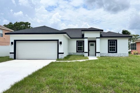 House in Poinciana, Florida 4 bedrooms, 163.97 sq.m. № 1846974 - photo 1