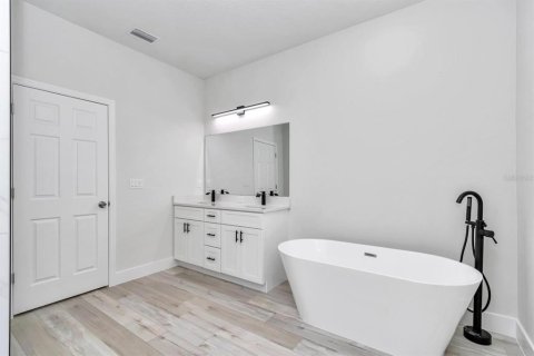 House in Poinciana, Florida 4 bedrooms, 163.97 sq.m. № 1846974 - photo 29