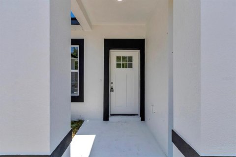 House in Poinciana, Florida 4 bedrooms, 163.97 sq.m. № 1846974 - photo 7