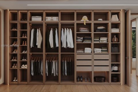 House in Miami Beach, Florida 5 bedrooms, 371.61 sq.m. № 2008580 - photo 18