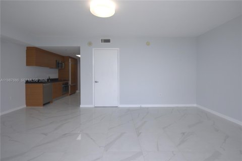 Condo in Miami, Florida  № 2053033 - photo 3