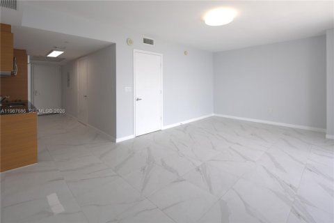 Condo in Miami, Florida  № 2053033 - photo 4