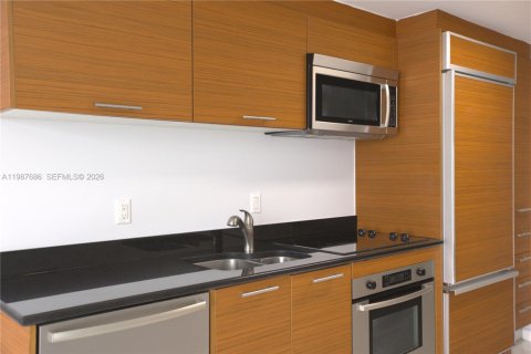 Condo in Miami, Florida  № 2053033 - photo 9