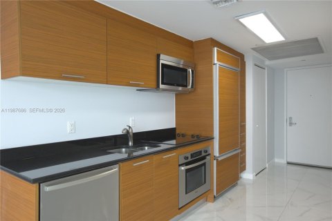 Condo in Miami, Florida  № 2053033 - photo 8