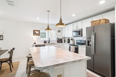 Casa en venta en Groveland, Florida, 4 dormitorios, 158.58 m2 № 2216900 - foto 11