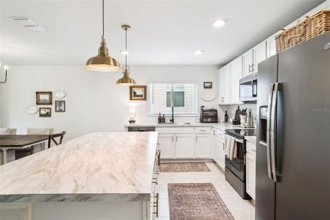 Casa en venta en Groveland, Florida, 4 dormitorios, 158.58 m2 № 2216900 - foto 12
