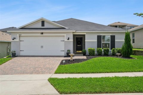 Casa en Groveland, Florida 4 dormitorios, 158.58 m2 № 2216900