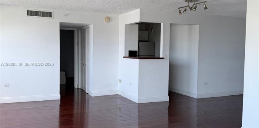 Apartment in Miami Beach, Florida 1 bedroom, 77.11 sq.m. № 2087786
