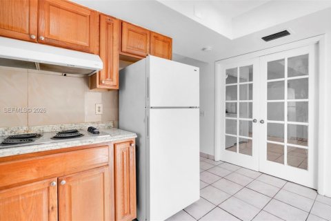 Снять в аренду виллу или дом в Майами, Флорида 3 спальни, 129.78м2, № 2086146 - фото 16