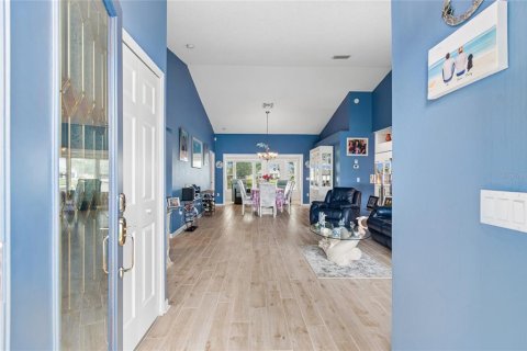 House in Trinity, Florida 2 bedrooms, 148.09 sq.m. № 2222271 - photo 3