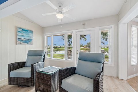 House in Trinity, Florida 2 bedrooms, 148.09 sq.m. № 2222271 - photo 6