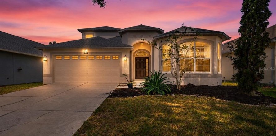 Villa ou maison à Land O' Lakes, Floride 3 chambres, 241.17 m2 № 2204144
