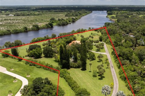 House in LaBelle, Florida 5 bedrooms № 1792497 - photo 2