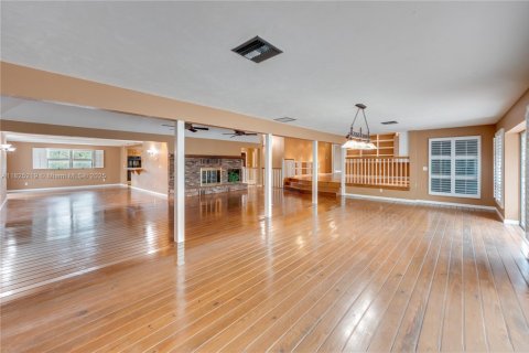 House in LaBelle, Florida 5 bedrooms № 1792497 - photo 9