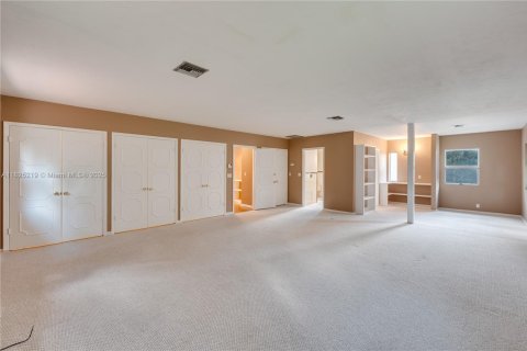 House in LaBelle, Florida 5 bedrooms № 1792497 - photo 10