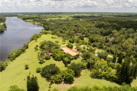 House in LaBelle, Florida 5 bedrooms № 1792497 - photo 14