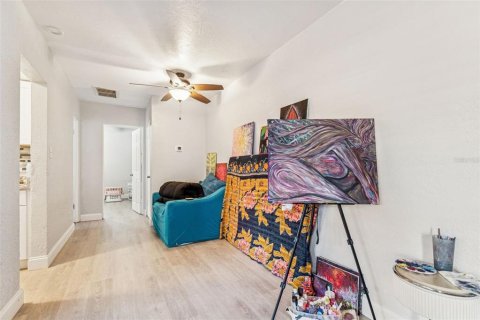 Immobilier commercial à vendre à Saint Petersburg, Floride: 107.02 m2 № 2204131 - photo 11
