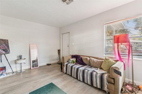 Immobilier commercial à vendre à Saint Petersburg, Floride: 107.02 m2 № 2204131 - photo 9