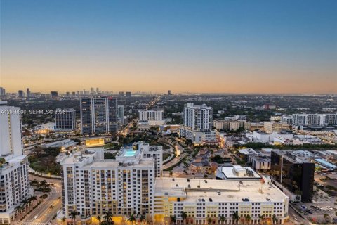 Copropriété à louer à Hollywood, Floride: 1 chambre, 83.52 m2 № 2168772 - photo 19